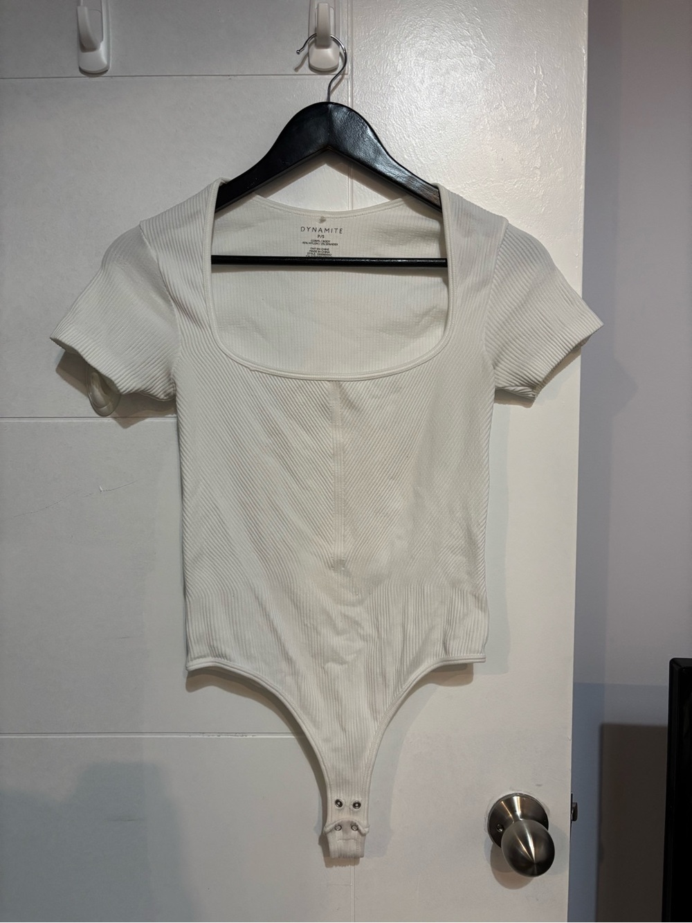 Dynamite White Ribbed Scoop Neck Short-Sleeve Bodysuit